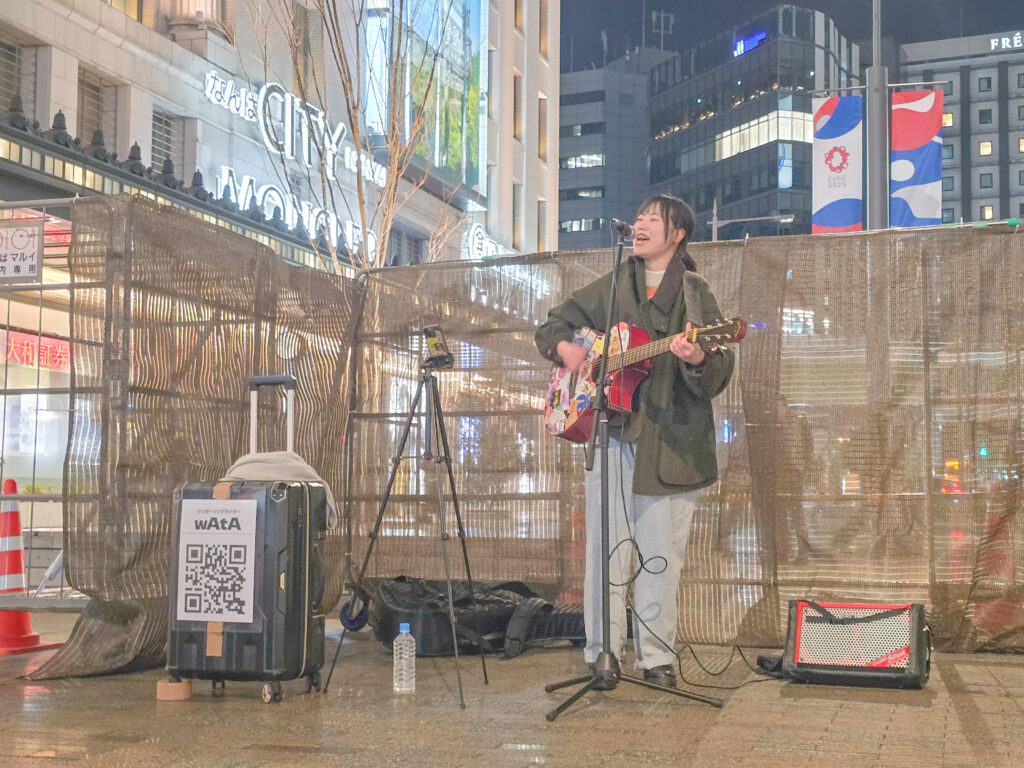 なんば広場の合法路上ライブイベント