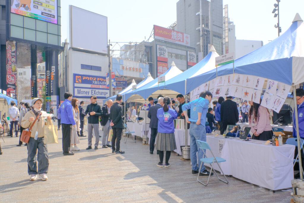 なんば広場で開催された「DocoDemo Festival OSAKA」ブース