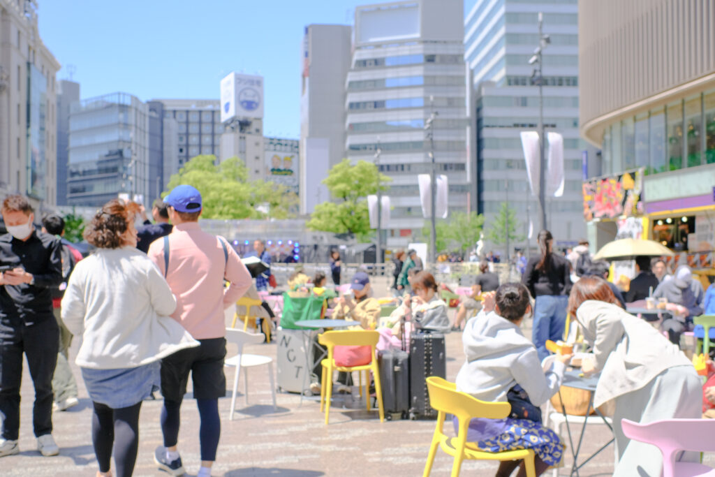 なんば広場イベント「NAMBAMUSHUP」のキッチンカーブース